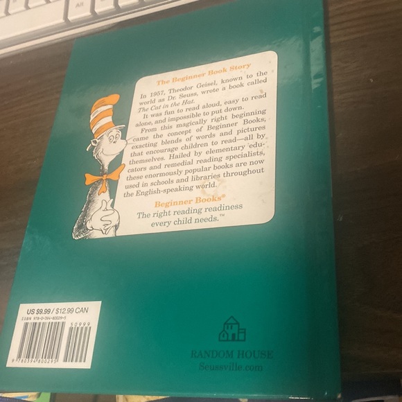 DR. SUESS HOP ON POP CHILDREN’S BOOK - Picture 2 of 6